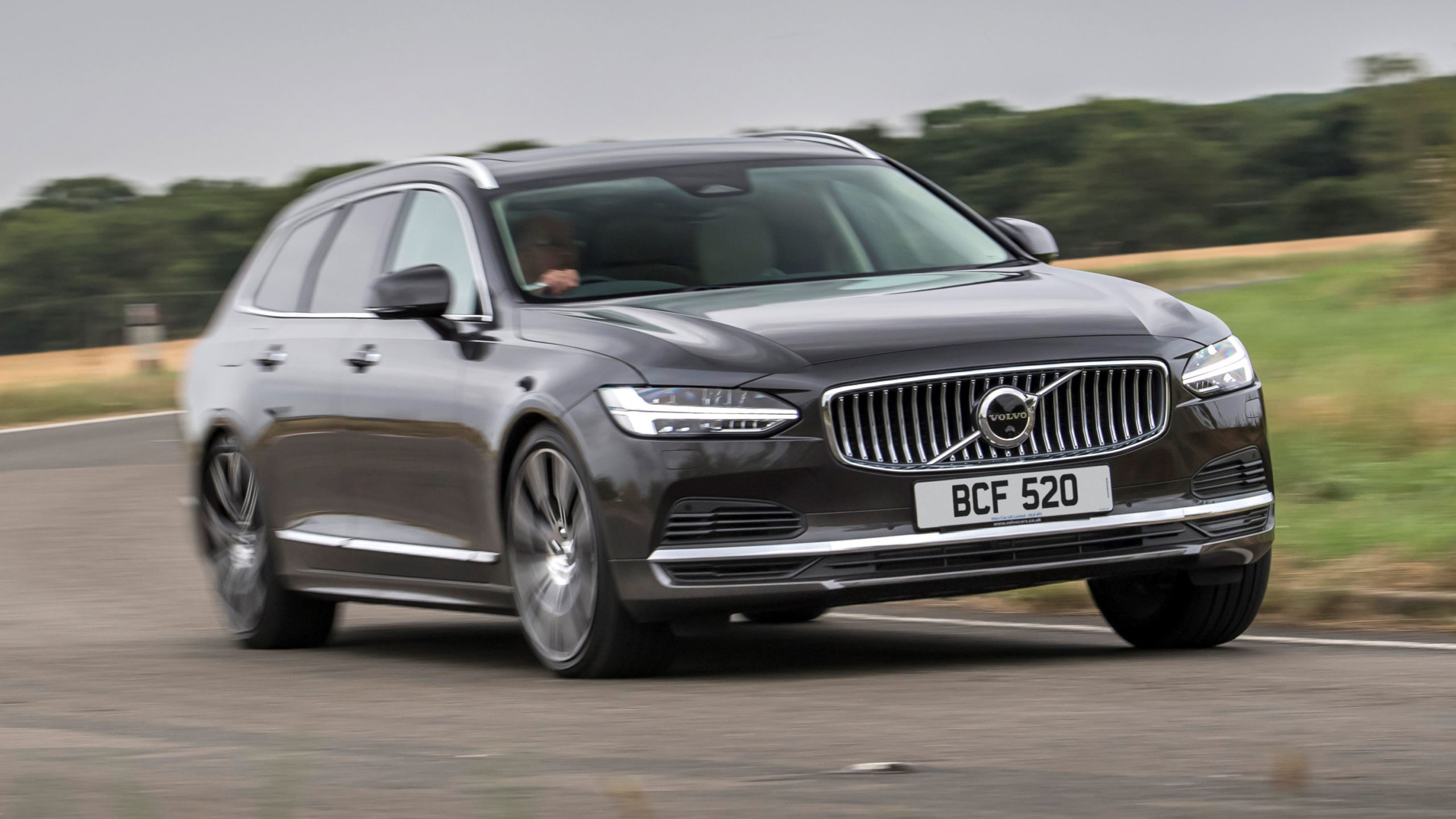volvo v90 recharge t6 ultimate review: a £70k plug-in hybrid estate