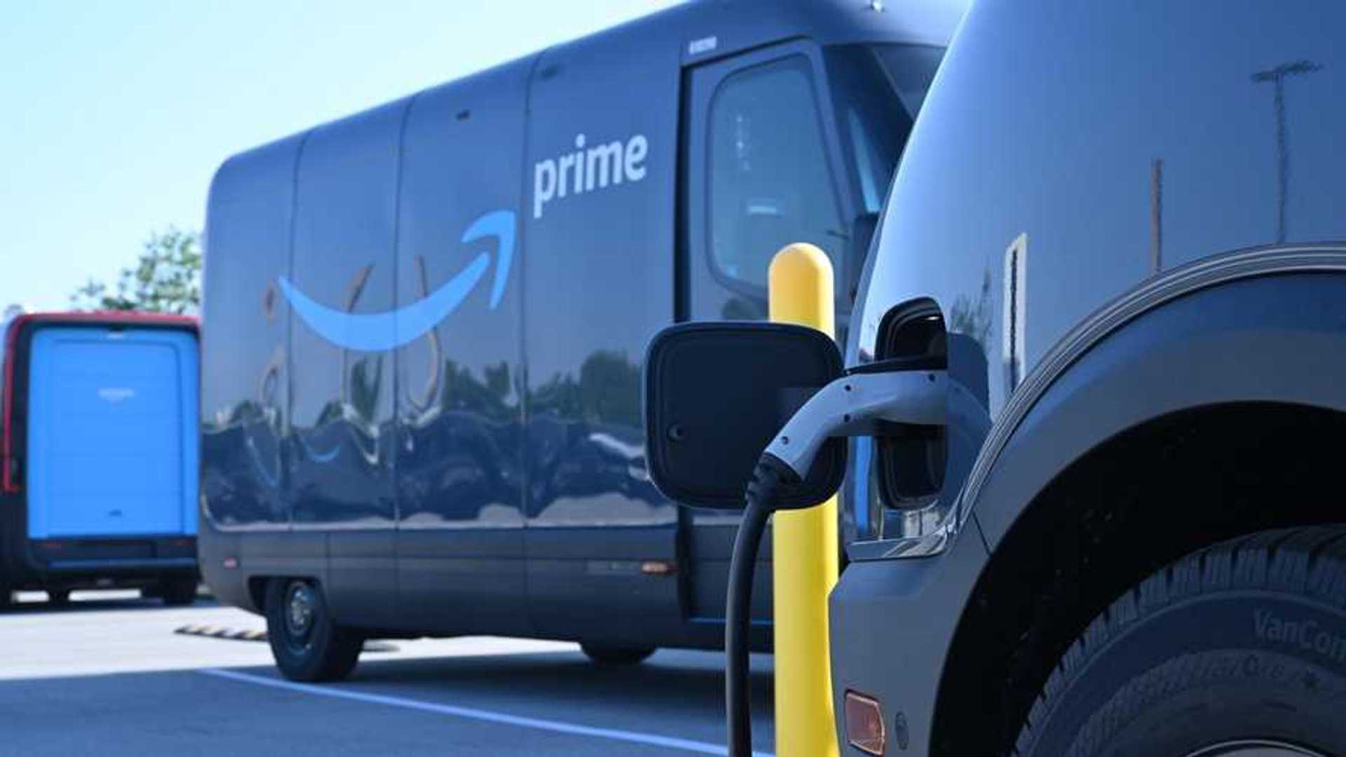 see what it’s like delivering packages in the rivian-made amazon van at night