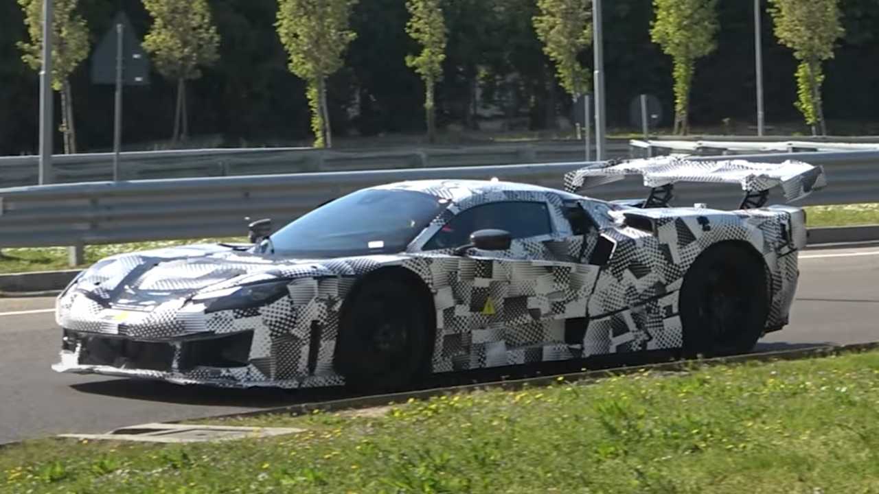 Ferrari hypercar test vehicle spied on video. 