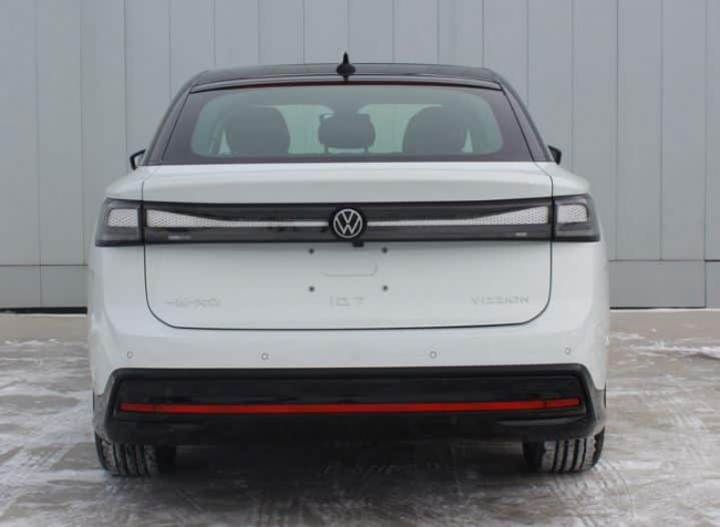 ev, volkswagen id.7 production version revealed in china with 201 hp, public debut on april 18