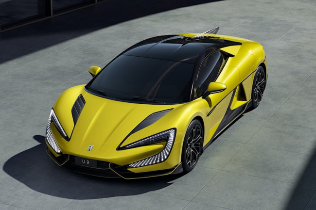 video, technology, supercars, reveal, watch this 1,100-hp electric supercar hop like a lowrider