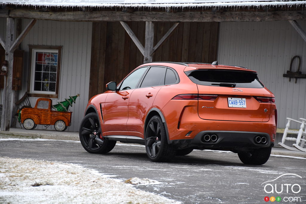 2022 jaguar f-pace svr review: on another planet