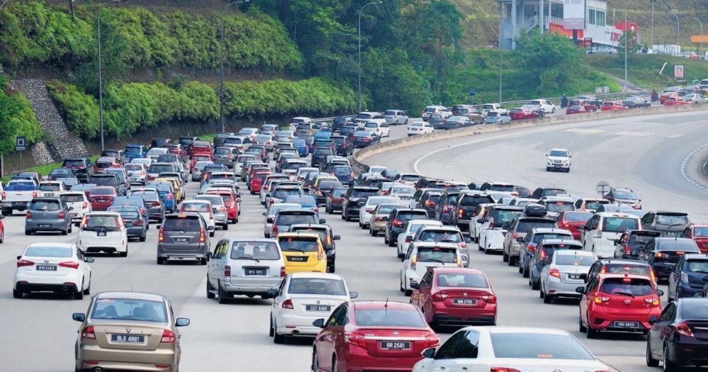auto news, plus highway, hari raya 2023, travel advisory 2023 hari raya, plus travel time table, plus expects 2 million vehicles to hit the road this raya