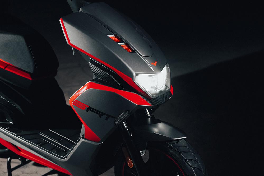 New commuter scooter: Lexmoto SRT 125 unveiled