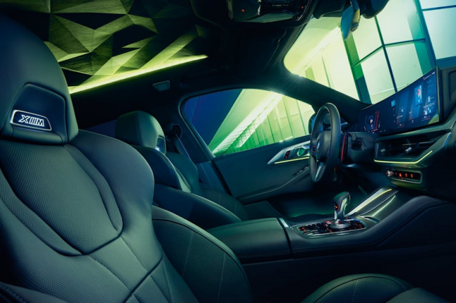 video, reveal, luxury, bmw xm 50e revealed with 469-hp hybrid inline-6