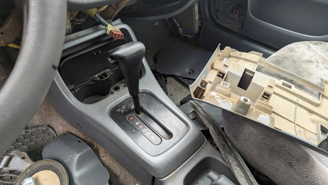 , 1996 honda civic sedan with 435,028 miles is junkyard treasure