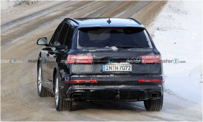 , 2024 audi q7 facelift spy shots hint at bolder face for the refreshed suv