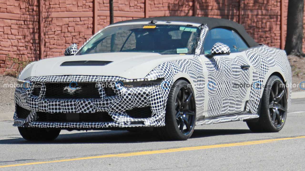 ford mustang shelby gt500 development vehicle spied for first time