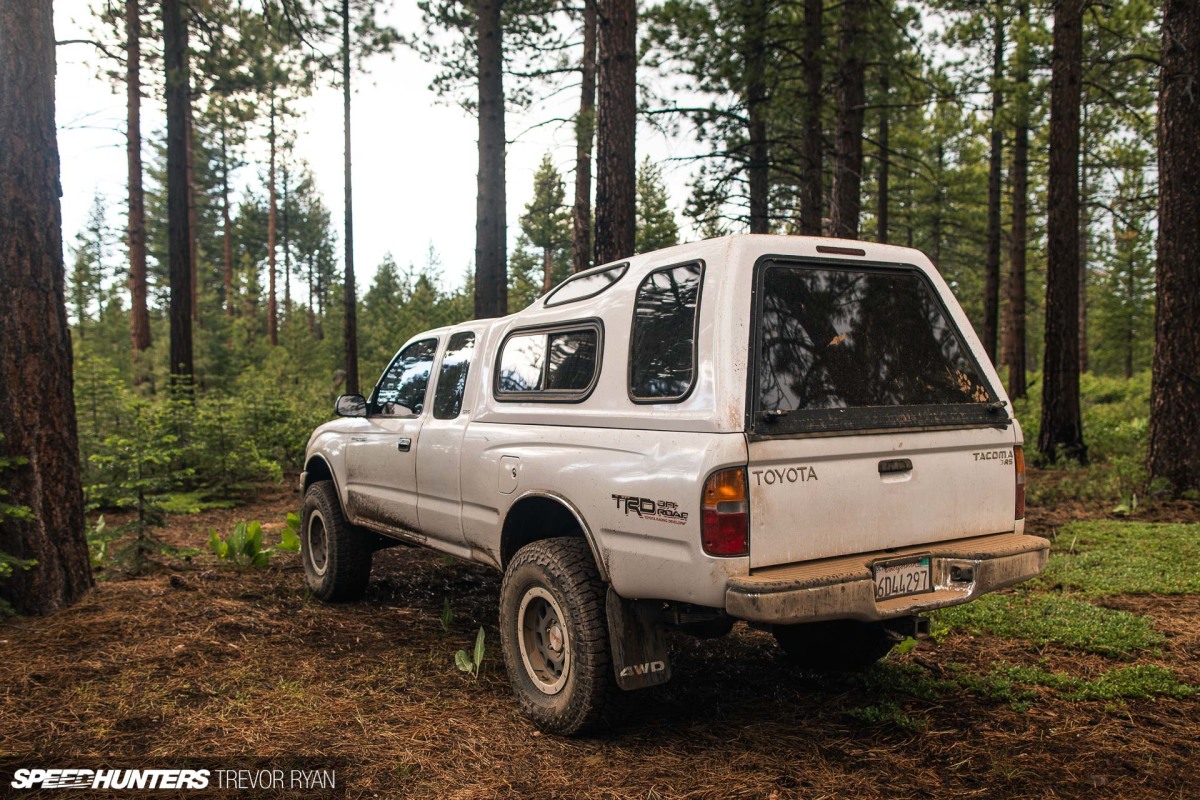 toyota pickup, toyota, speedhunters project cars, speedhunters garage, sh garage, project cars, project car, offroad, off-road, hilux, 4wd, 4runner, taking a ’91 toyota pickup on an off-road adventure