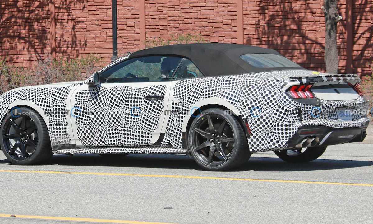 2024 mustang shelby gt500 test mule spotted clad in camo