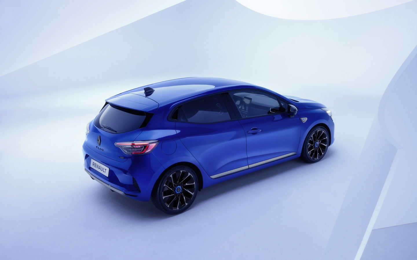 clio, clio e-tech, hybrid, renault, new-look renault clio unveiled, goes hybrid-only for uk
