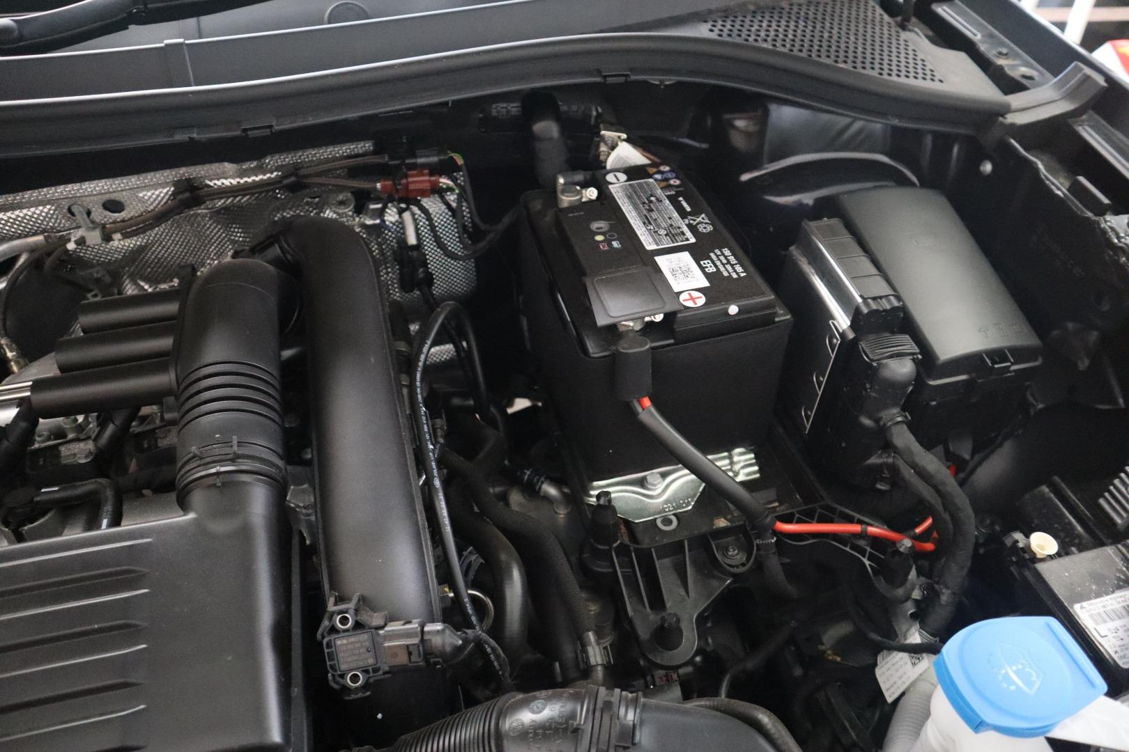 how to change the car battery on a volkswagen tiguan