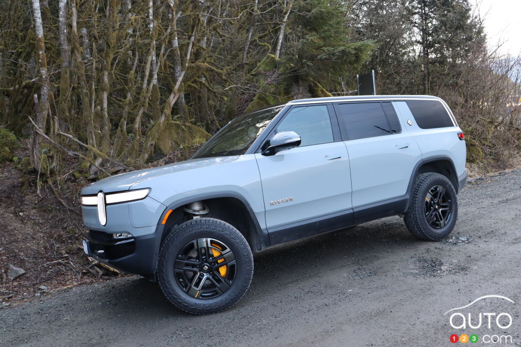 2023 rivian r1s review: evegan and on-trend