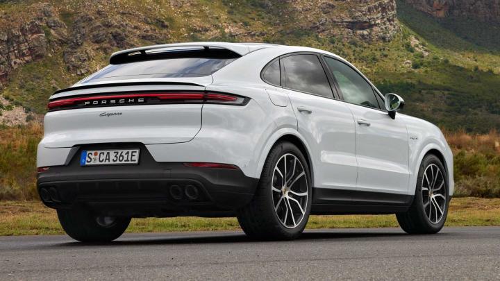 Porsche Cayenne facelift debuts; bookings open in India, Indian, Porsche, Launches & Updates, Cayenne Coupe, Cayenne, bookings