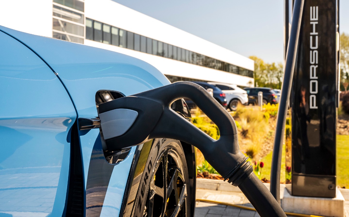 car charging, charging network, electric car charging, electric cars, ev charging, how long does it take to charge an electric car?