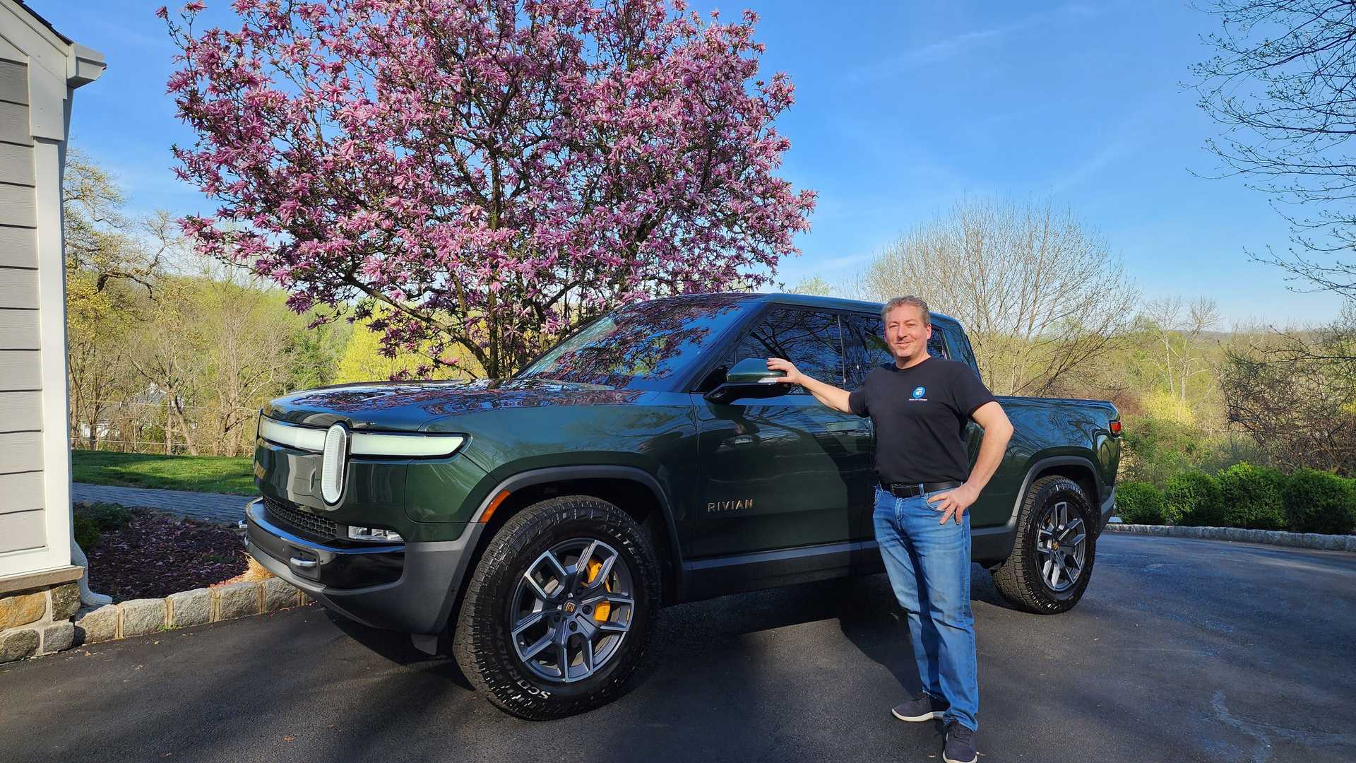 rivian r1s delivery features deep dive review