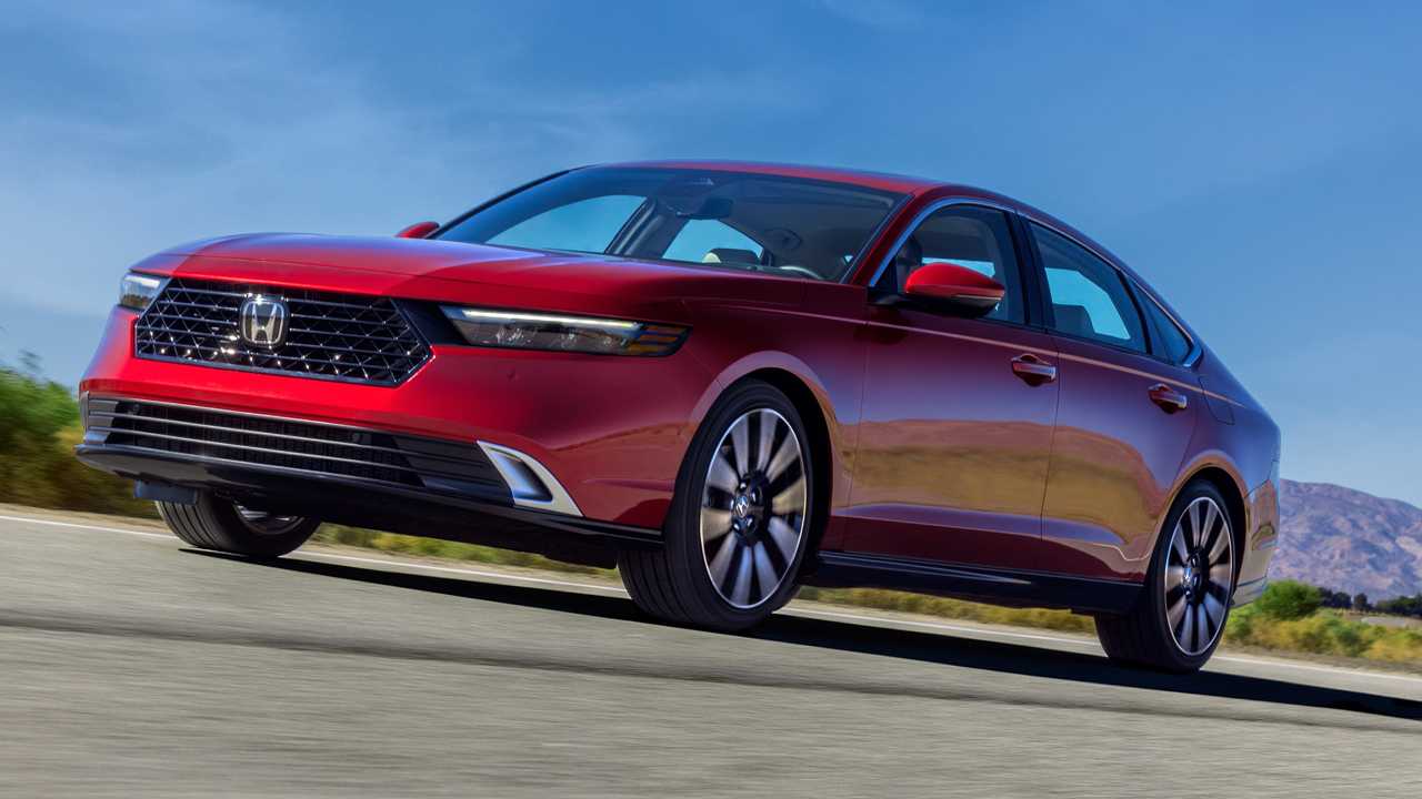 2023 honda accord earns iihs tsp+ rating, aces pedestrian safety tests