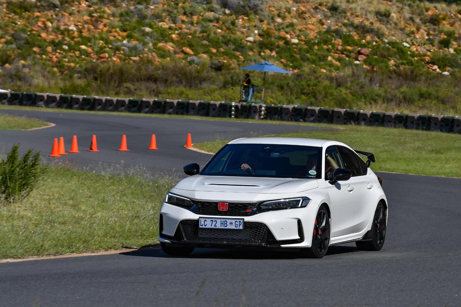 everything you need to know about the 2023 honda civic type r