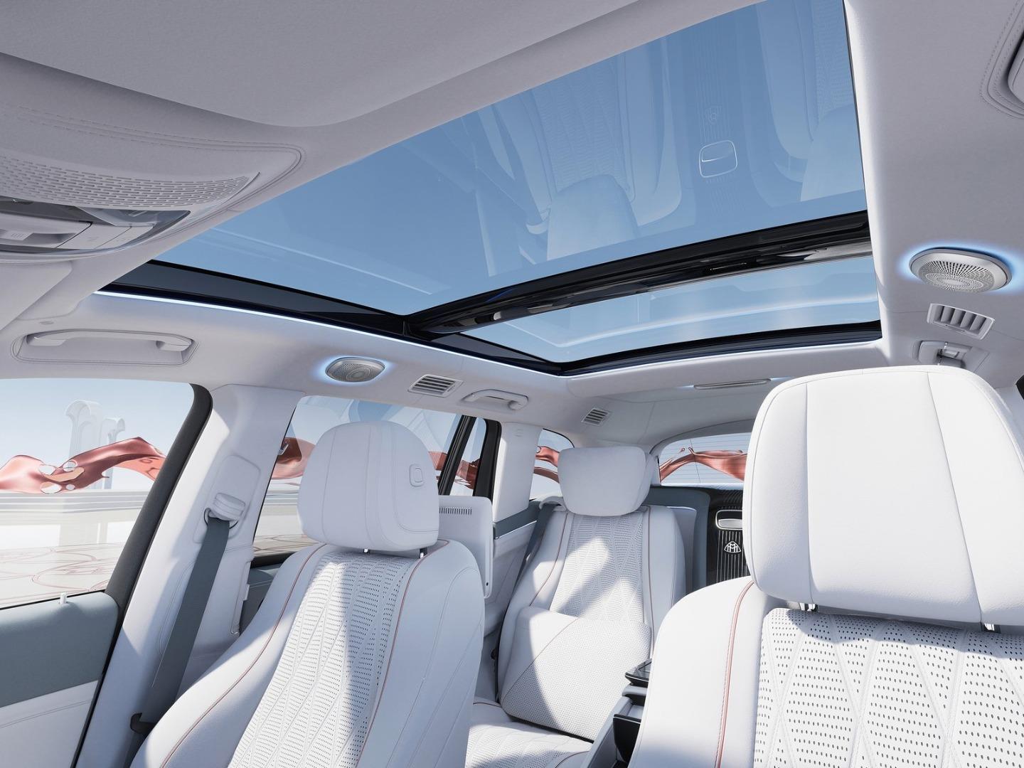 does the mercedes-maybach gls-class have a sunroof?