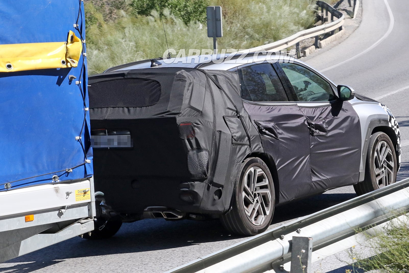 spy shots, hyundai tucson facelift spied testing its towing abilities