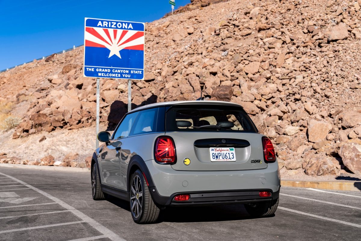 the first electric mini cooper discounts begin to appear
