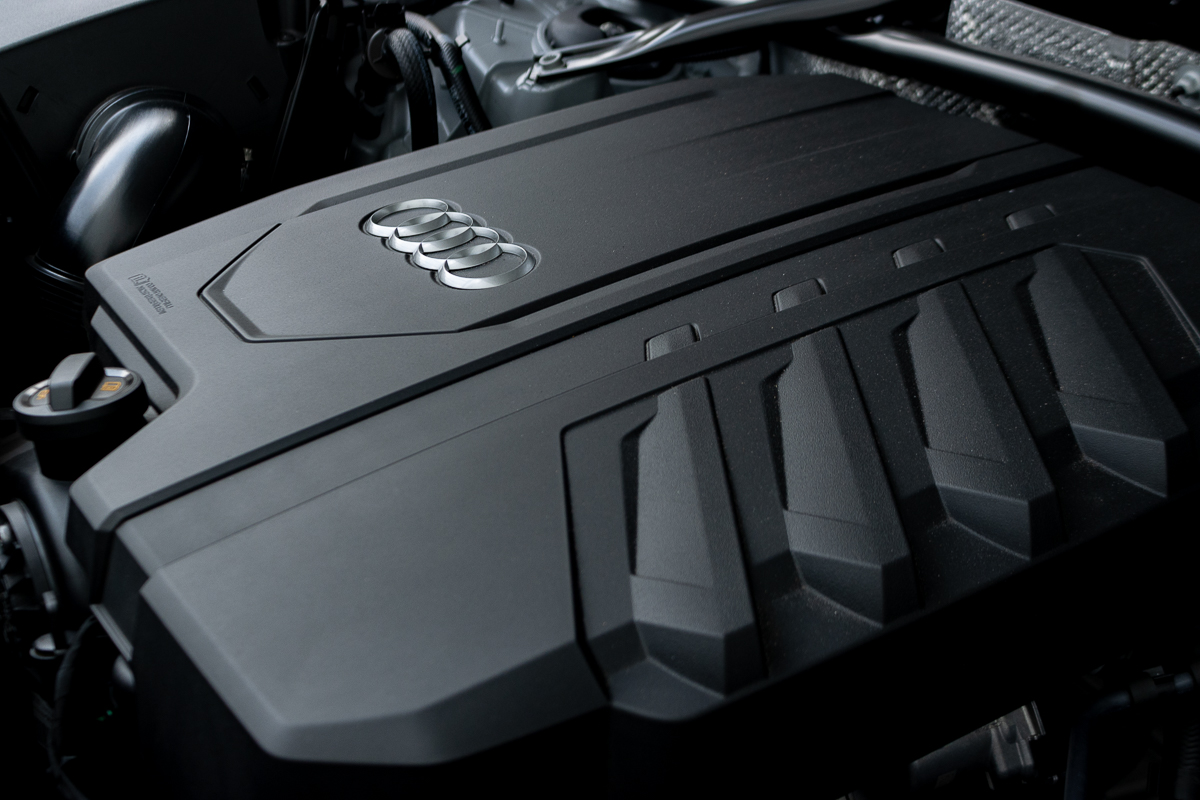 2023 Audi Q5 Sportback 2.0 40TFSI Singapore - Engine cover
