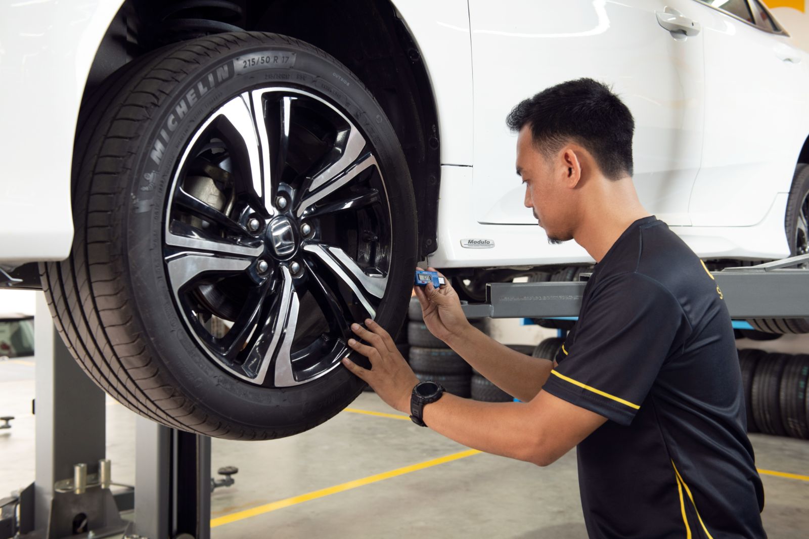 insights, carsome, carsome certified lab, used cars malaysia, icarasia group, refurbished used cars, inside the carsome certified lab: the place where quality pre-owned cars are born