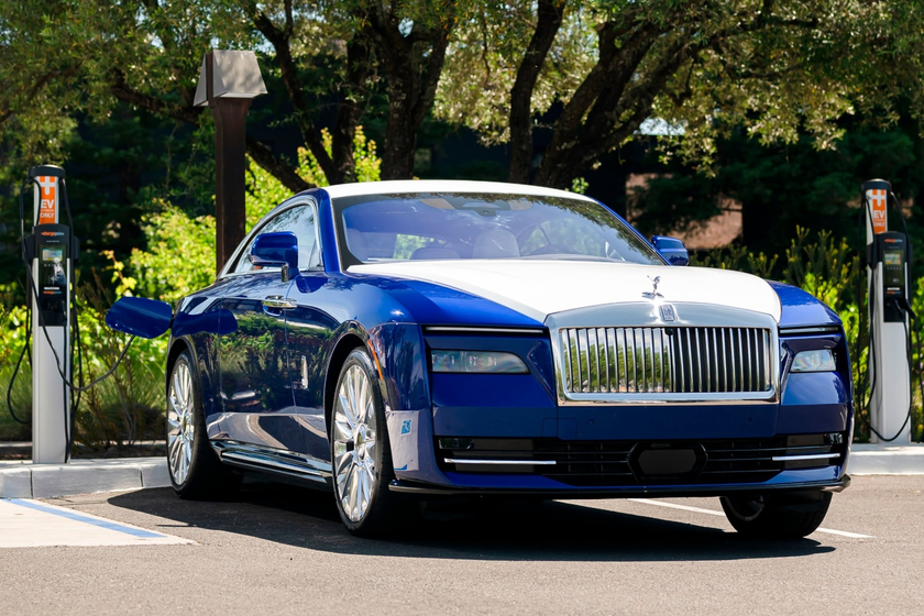 scoop, luxury, rolls-royce spectre owners only need to charge a dozen times a year
