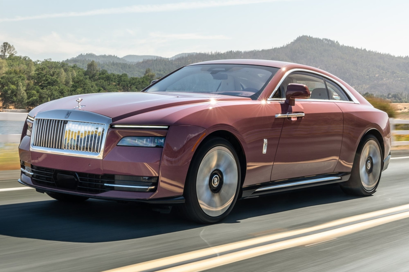 scoop, luxury, rolls-royce spectre owners only need to charge a dozen times a year