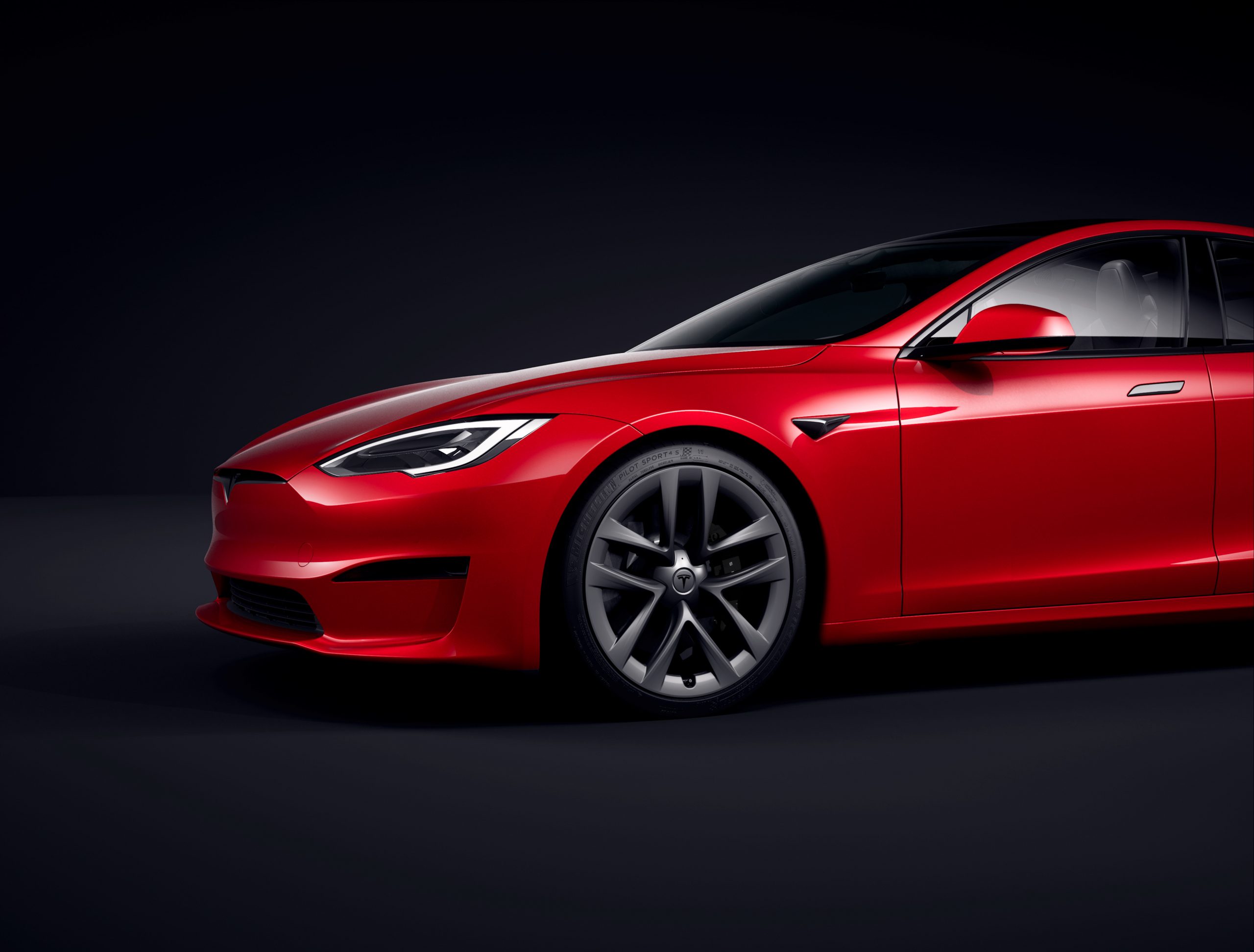 Tesla involved in new lawsuit, this time as the plaintiff