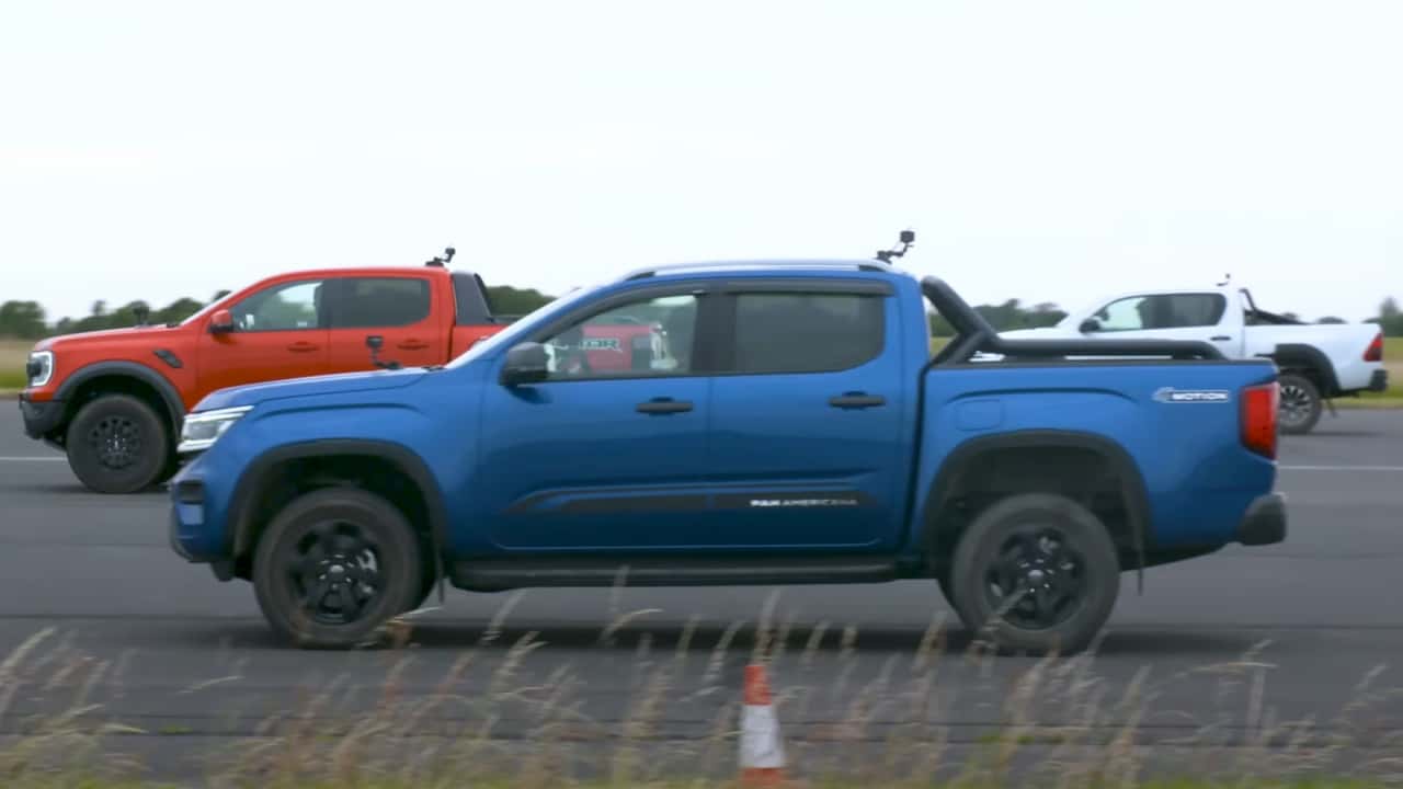 The new Ford Ranger Raptor drag races the Volkswagen Amarok PanAmericana and Toyota Hilux GR Sport. 