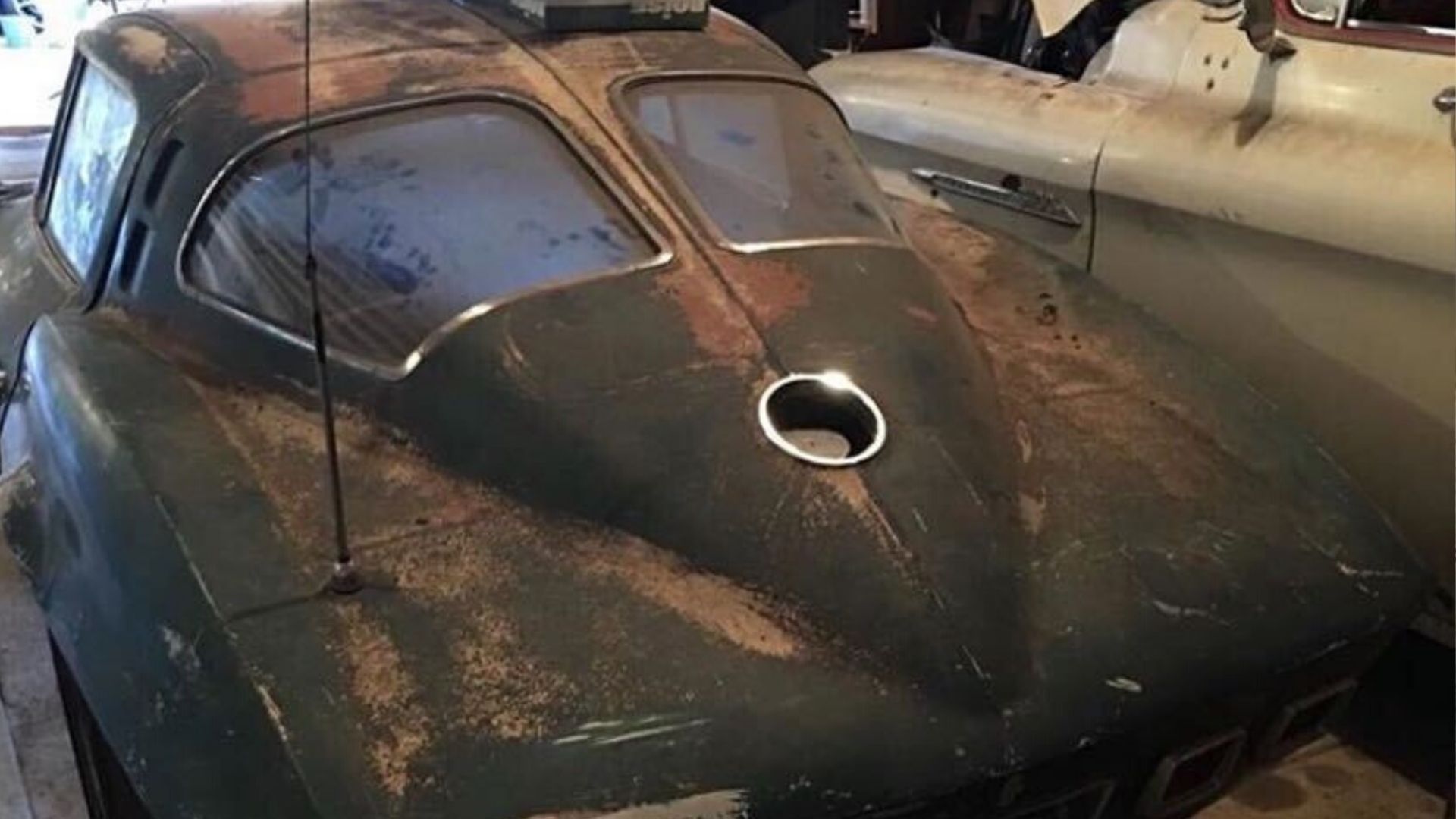 news, sports, american, newsletter, highlights, muscle, handpicked, client, classic, modern classic, europe, features, luxury, trucks, celebrity, off-road, german, someone junked this 1963 corvette z06 split window