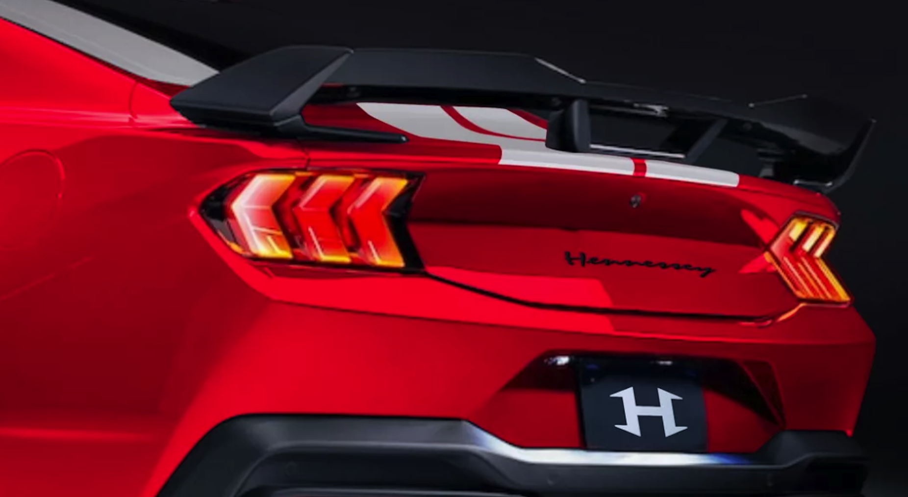 hennessey turns the mustang dark horse into a 850hp beast