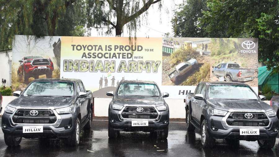 toyota, toyota hilux, hilux pickup, hilux to indian army, indian army gets hilux, northern command indian army, ministry of defense, government of india, hilux off-road, hilux review, hilux engine, hilux 4x4, indian army fleet, , overdrive, toyota hands over hilux pickup to indian army