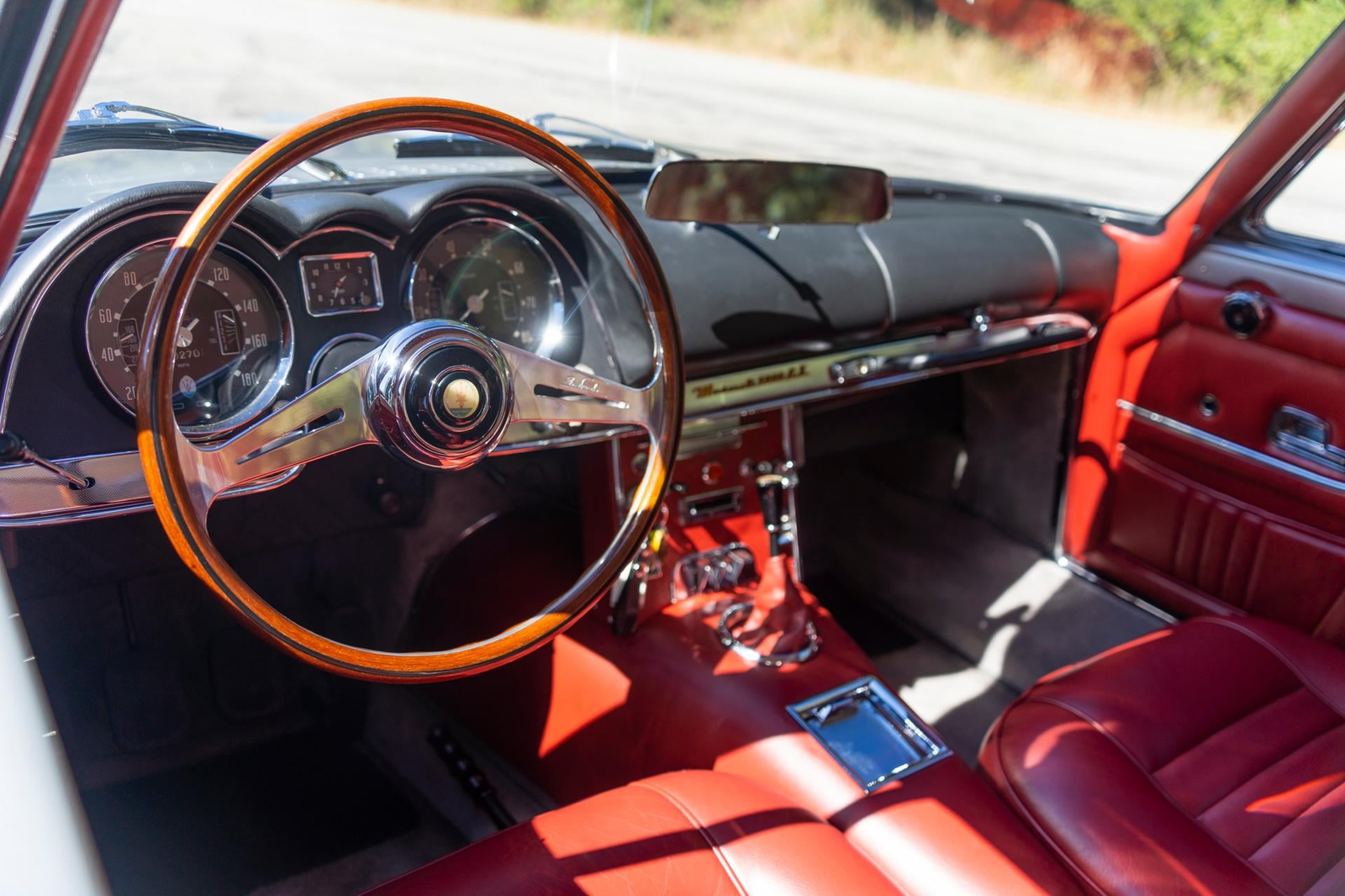 sports cars, classic cars, one-of-one 1961 maserati 5000 gt just sold for a million dollars