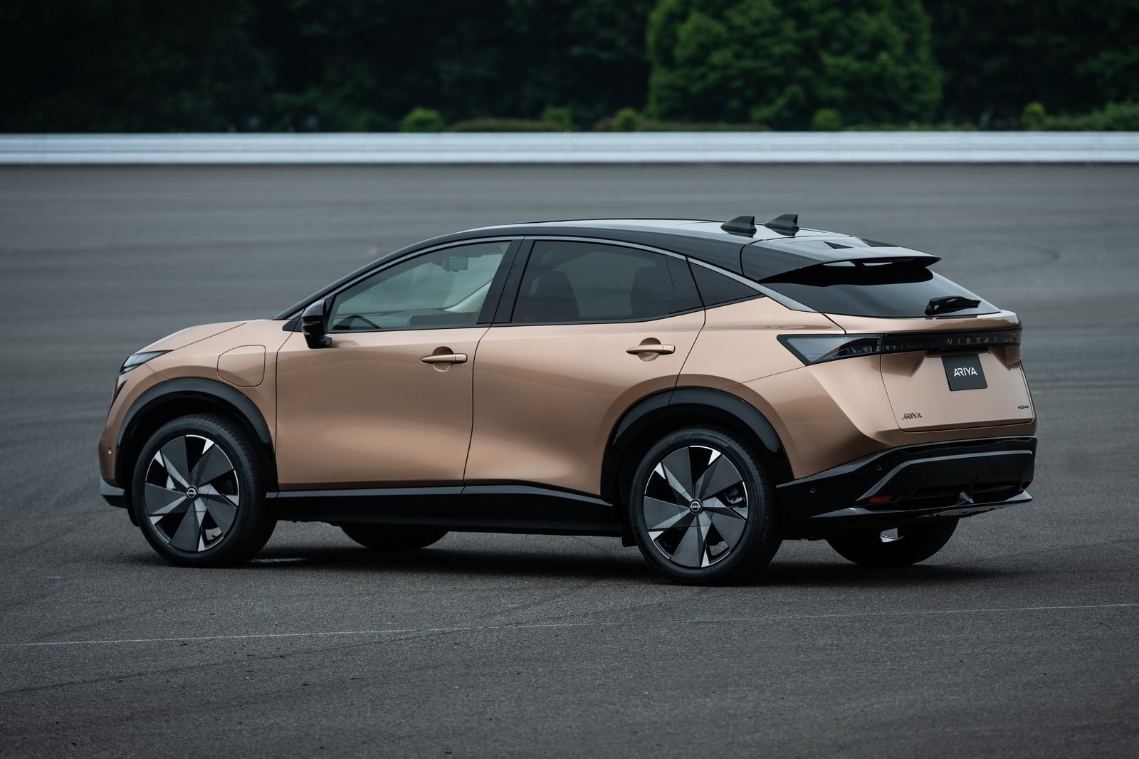 industry news, nissan becomes first japanese carmaker to adopt tesla's nacs connector