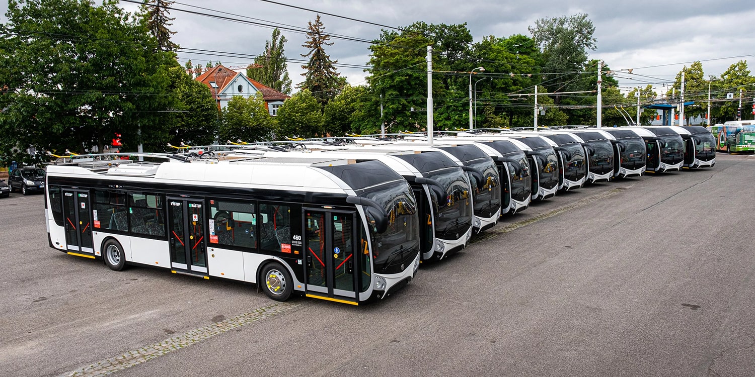 czech republic, electric buses, ostrava, pardubice, public transport, skoda 27 tr, skoda 32 tr, skoda electric, skoda group, skoda transportation, skoda builds electric trolleybuses for pardubice and ostrava