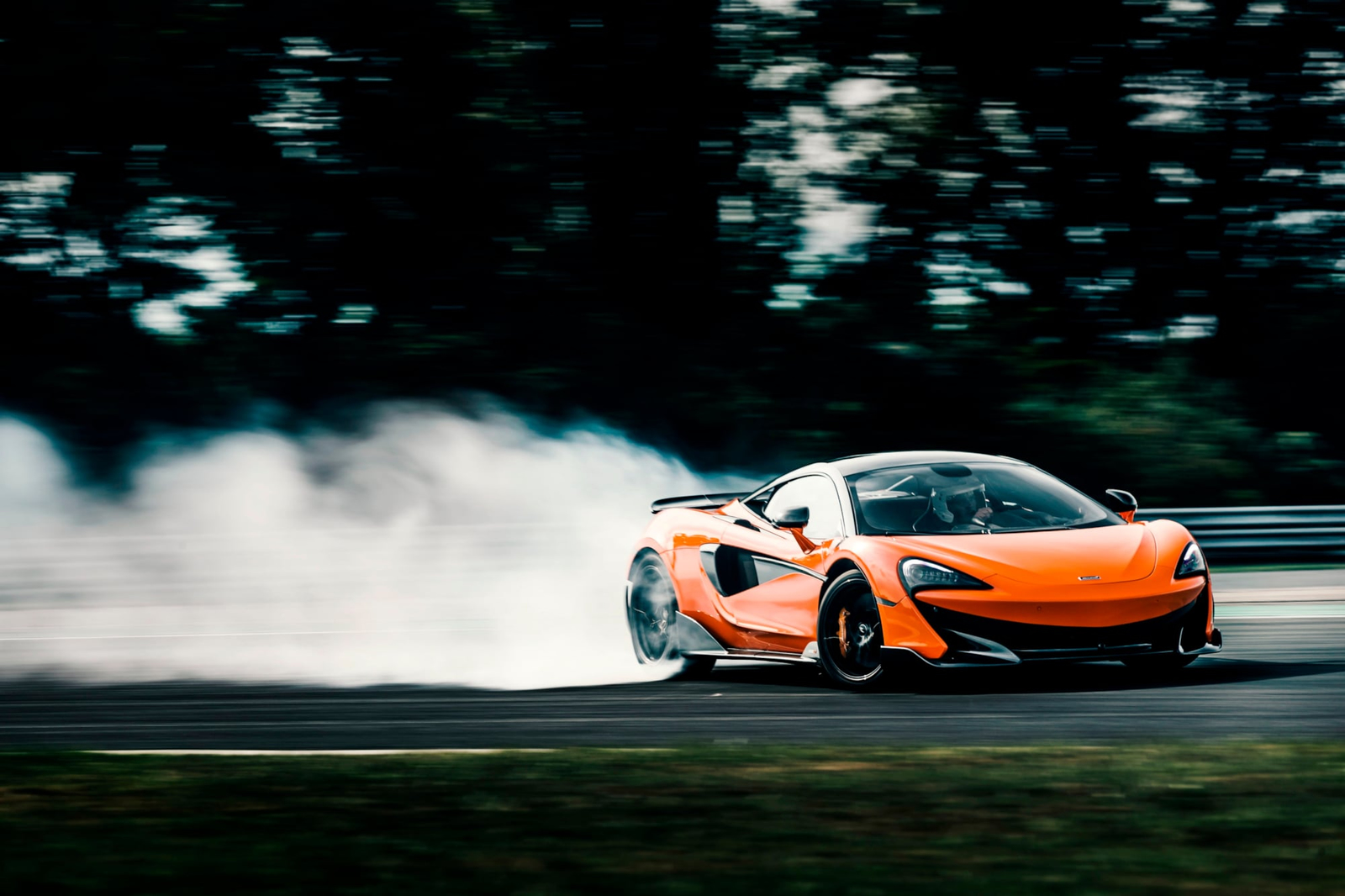 supercars, every mclaren 600lt in america is at risk of catching fire
