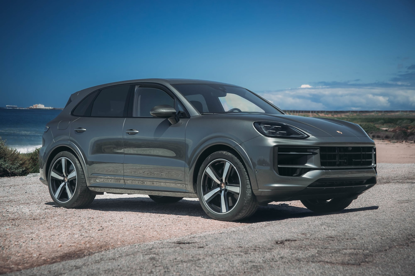 luxury, industry news, engine, porsche cayenne phev will be a 700-hp v8 beast