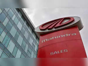 jeep, m&m arm, us international trade commission, mahindra automotive north america, fiat chrysler automobile, mahindra & mahindra, new delhi, us court allows m&m arm to keep producing, selling post-2020 version of roxor