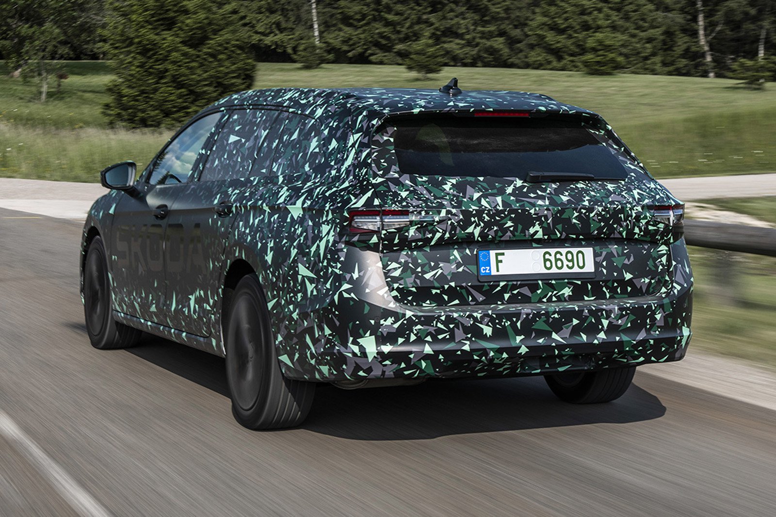 first drives, 2024 skoda superb estate prototype review