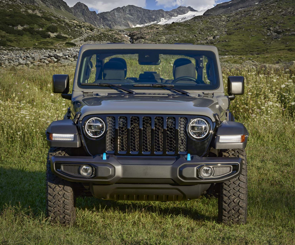 Jeep Wrangler 4xe plug-in hybrid costs less to lease than non-hybrid