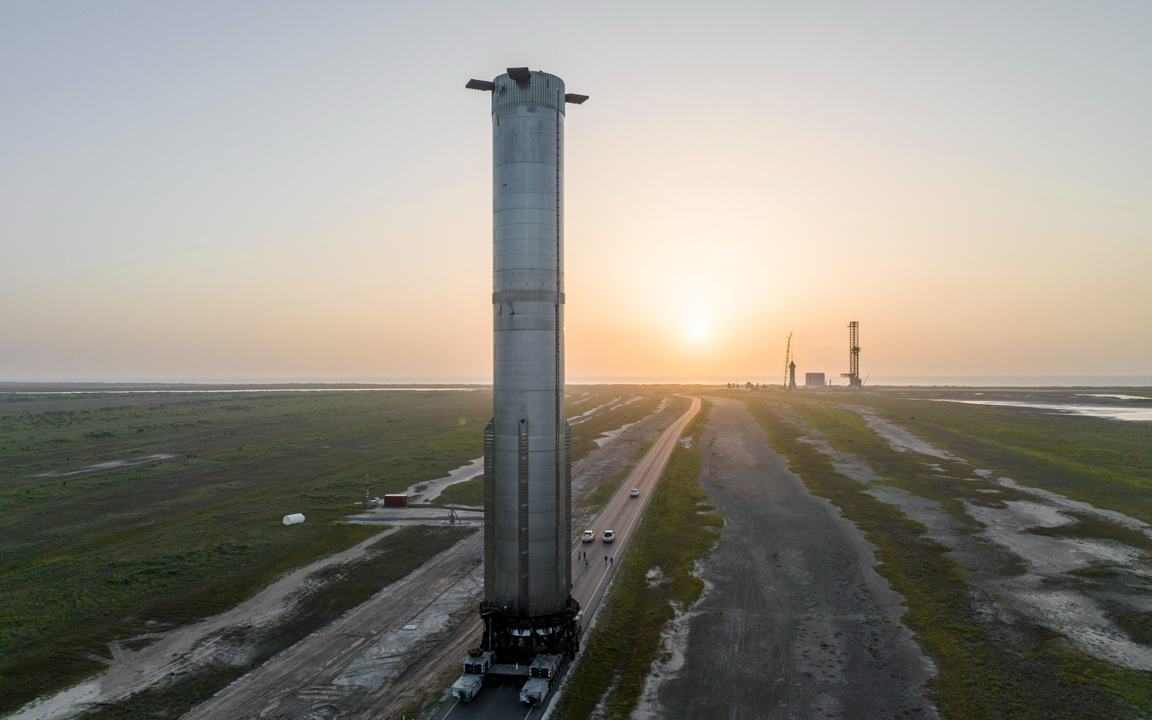 SpaceX moves Booster 9 to the Orbital Launch Mount