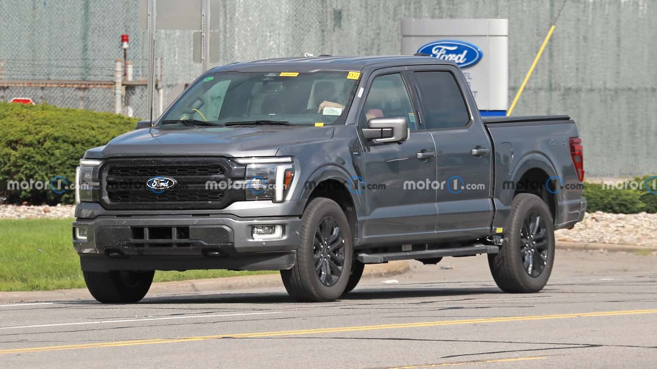 2024 ford f-150 spied again without camo, this time in lariat trim