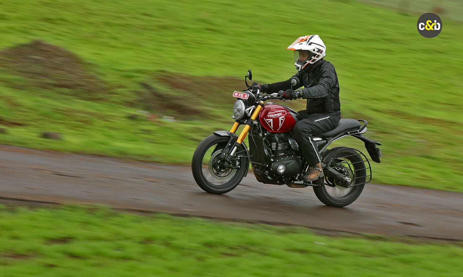 , triumph speed 400 review: in pictures