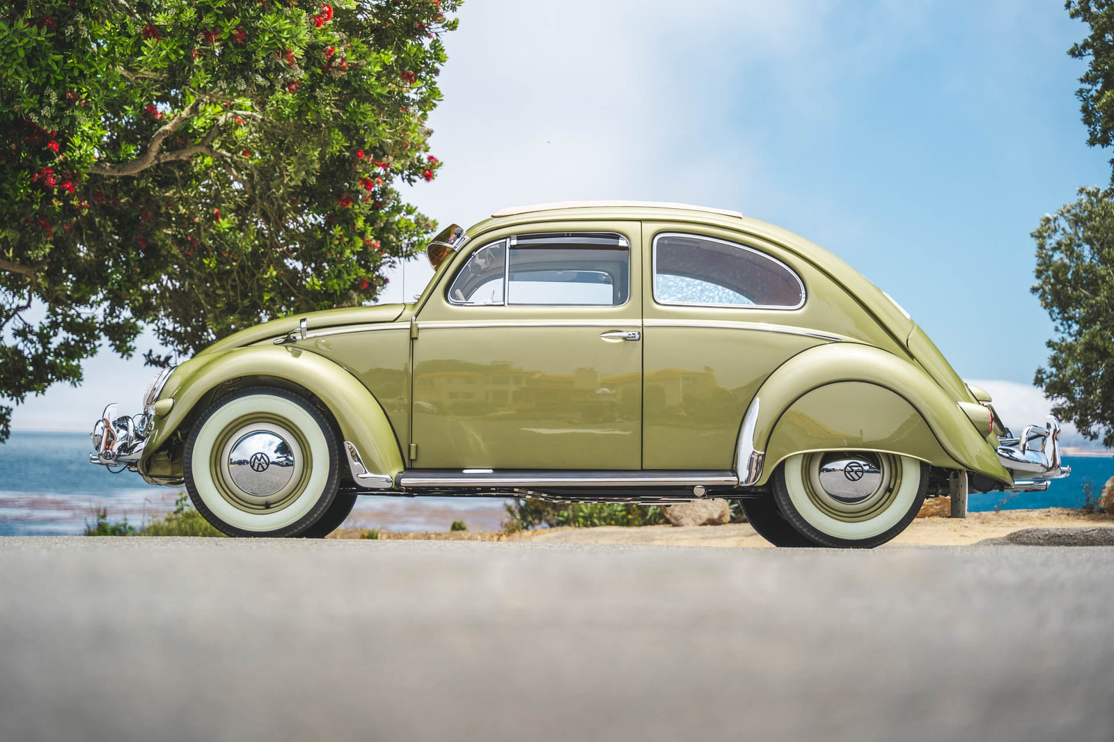 video, tastefully restored vw beetle looks immaculate inside out