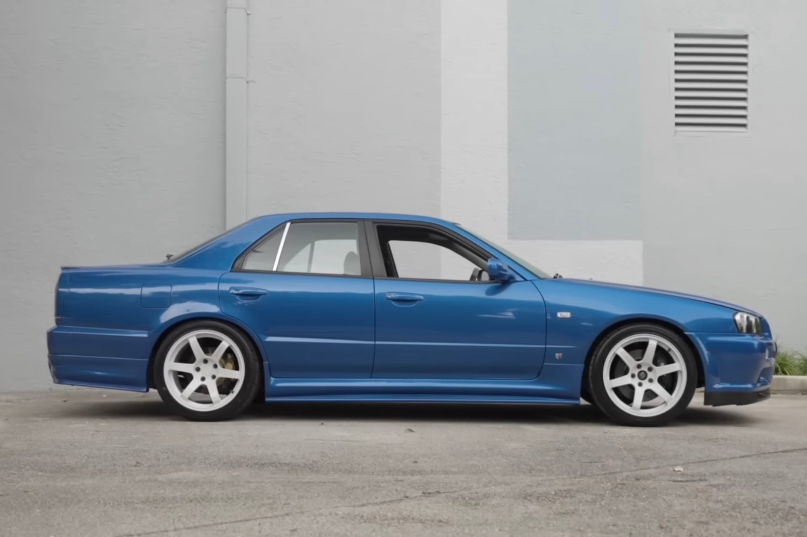 video, tuning, 800-hp nissan skyline r34 is a 4-door gt-r for the whole family