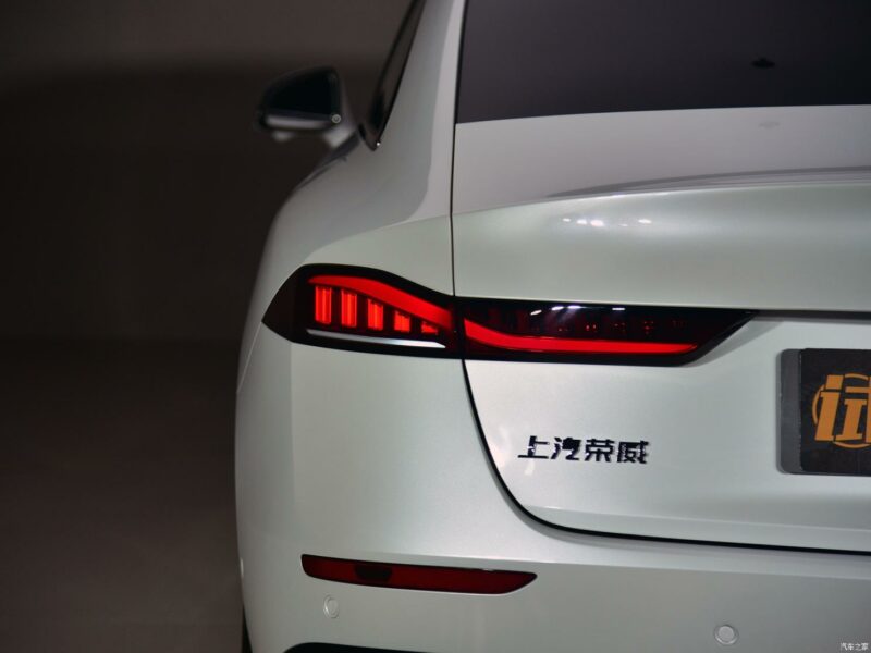 ev, report, nio’s clone? saic roewe d7 ev made its official debut with 610-km range and 211 hp