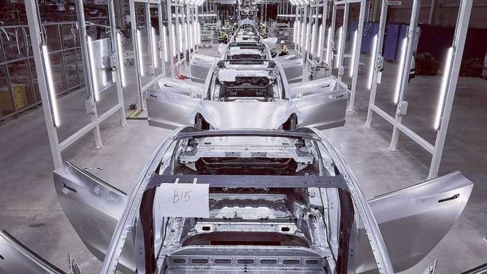 tesla, india commerce minister to discuss factory plans for $24k ev
