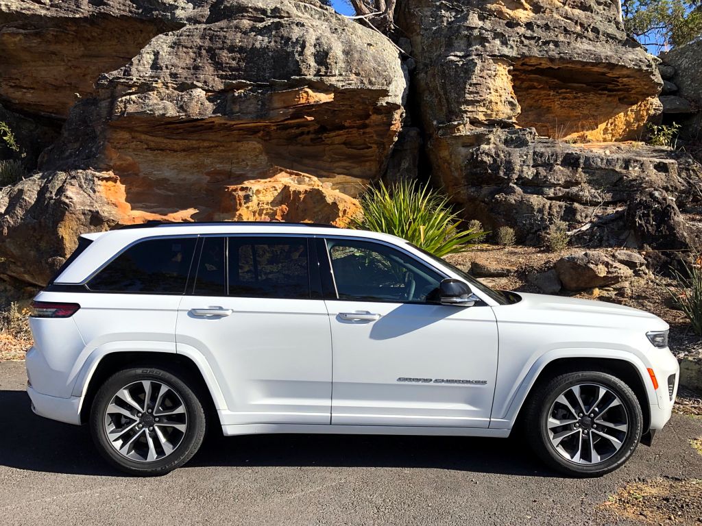 2023 Jeep Grand Cherokee Overland 5-seat review